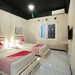 Oyo 260 Home 33